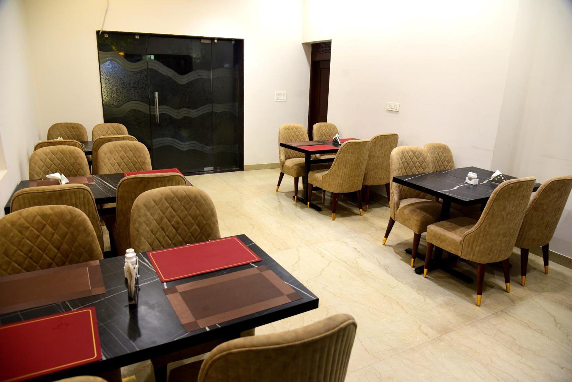 Hotel Grace Gwalior Exterior photo